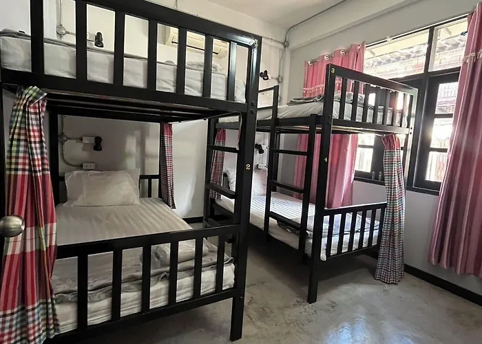 Hostel Bnk89 *